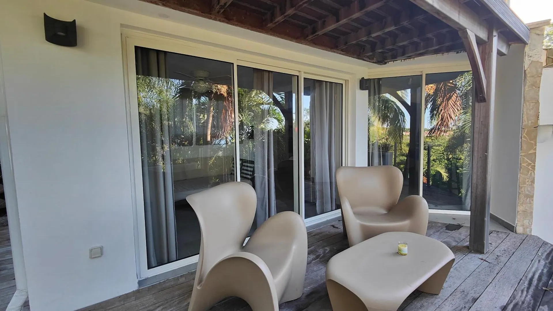 Jacuzzi, Sauna, Piscine Et Magnifique Vue Sur La Mer ! Vivez Le Luxe De La Dependance De La Villa Nadia Le Diamant Lejlighed